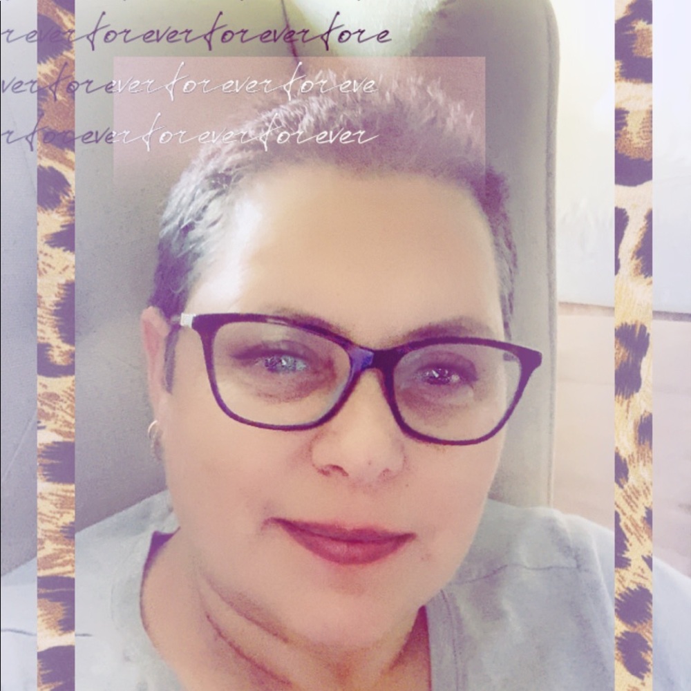 Meet your Posher, Jeannette